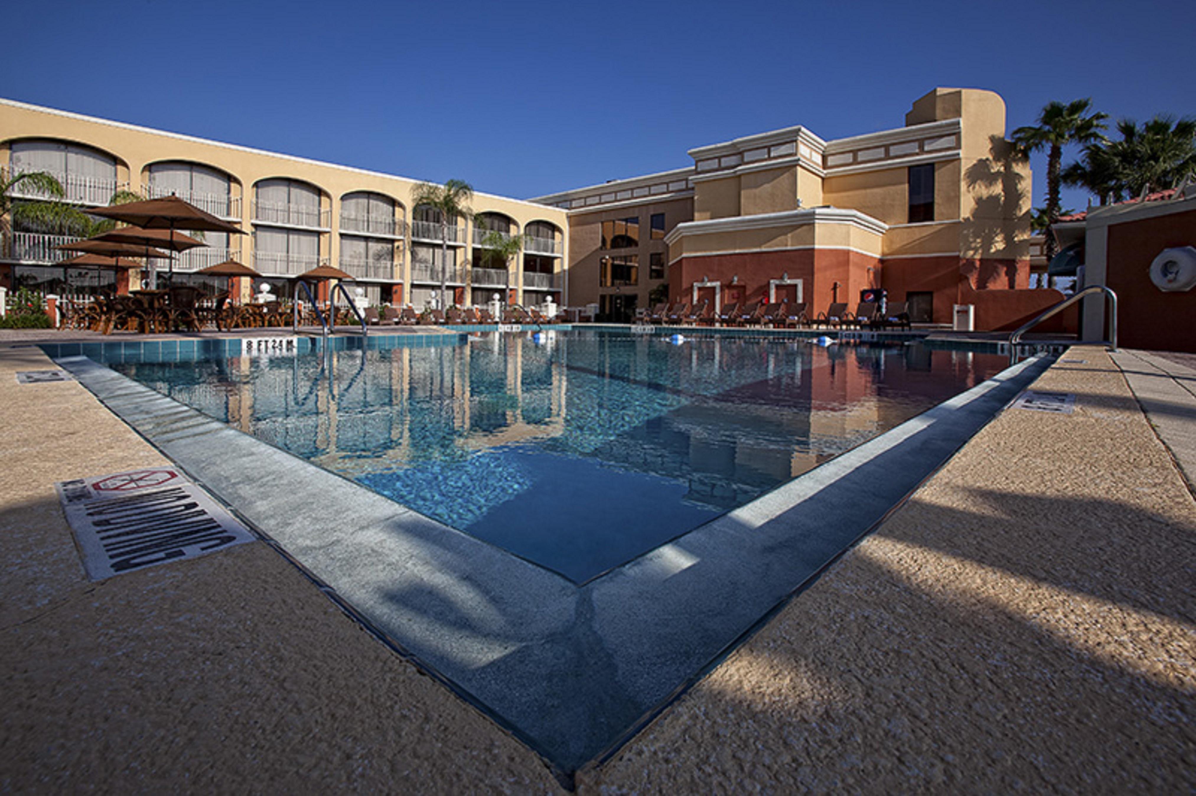 Westgate Towers Hotel Four Corners Bagian luar foto