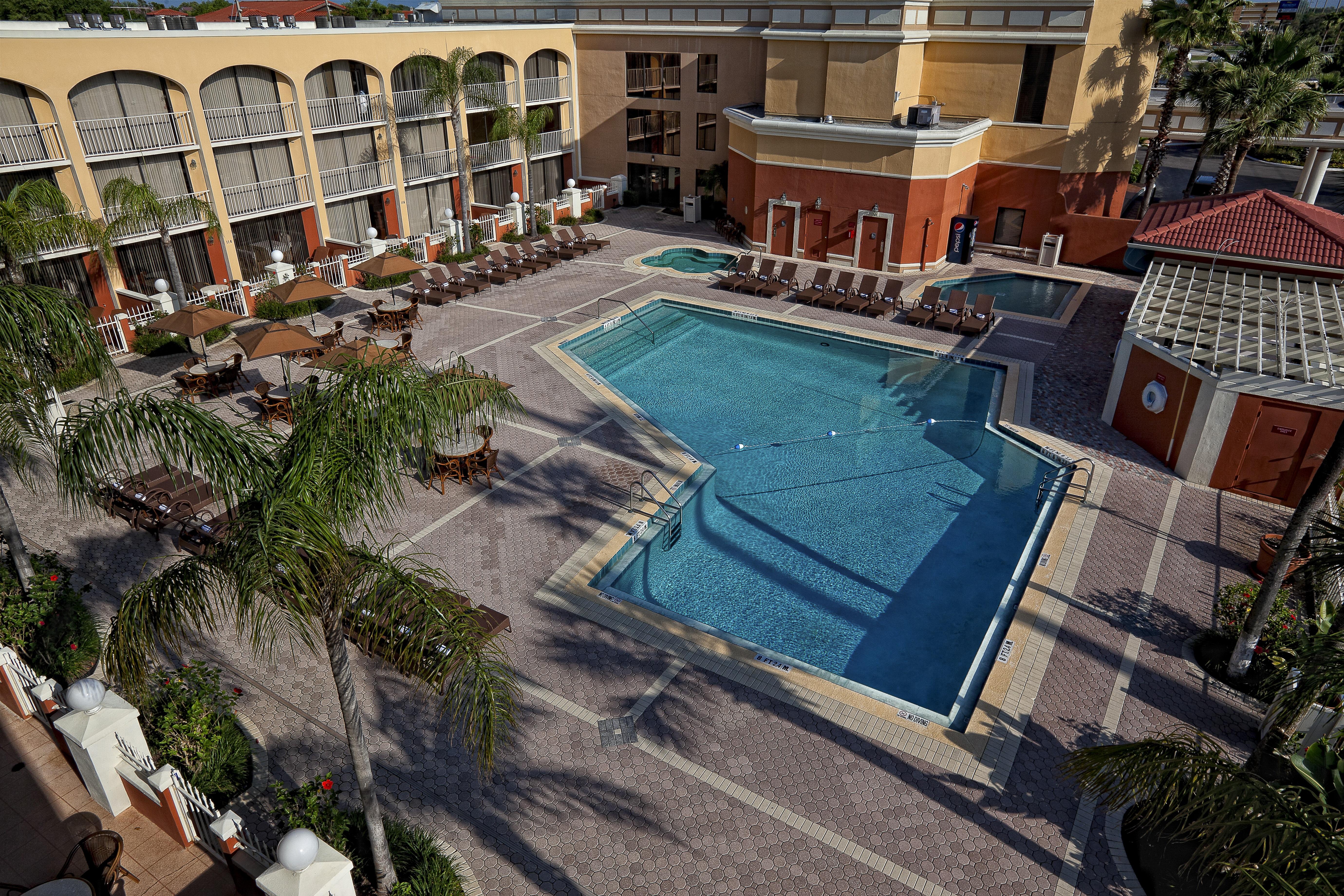 Westgate Towers Hotel Four Corners Bagian luar foto