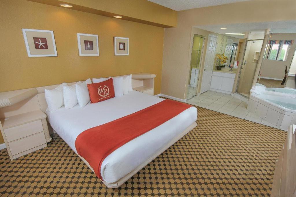 Westgate Towers Hotel Four Corners Bagian luar foto